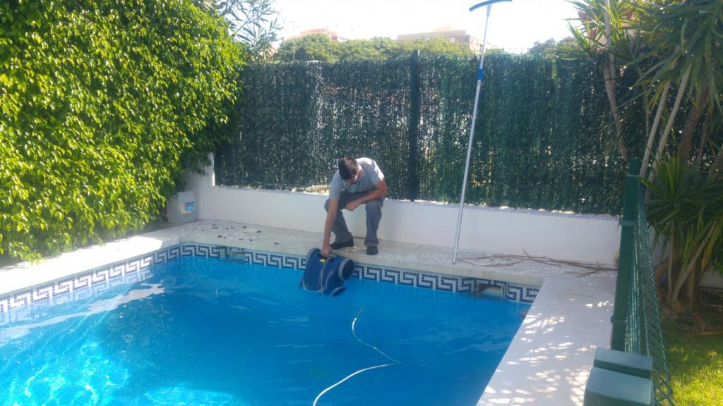 Cómo funciona una depuradora de piscina Rimesa